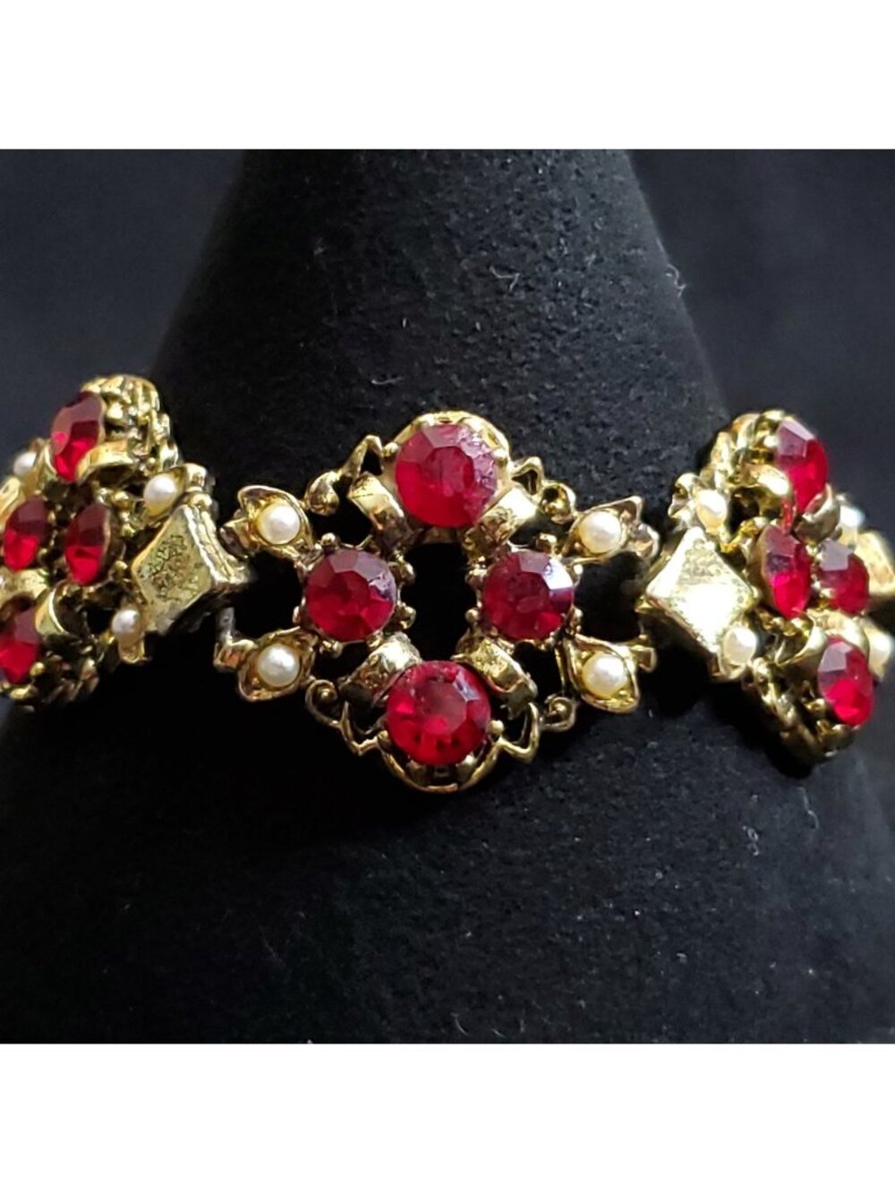 Vintage Rhinestone Bracelet Red Gold Tone Sparkles 6.5"